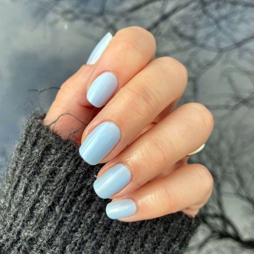 light blue nails short